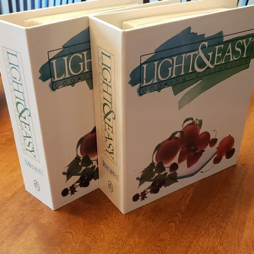 (2 Set) Light & Easy Cooking Collection Binders- Recipes & Menus